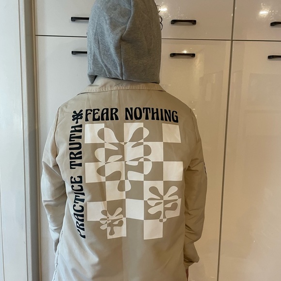 Zoo York windbreaker with detachable hood. - Picture 3 of 9